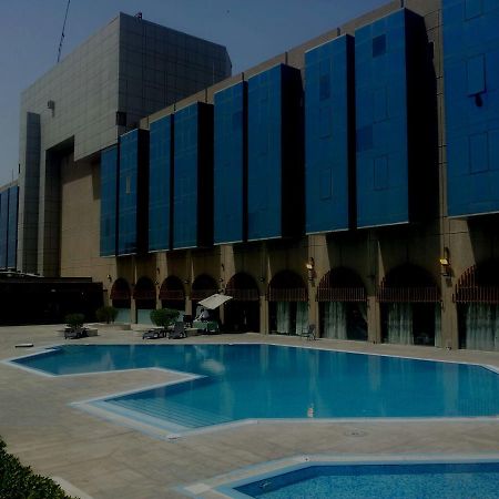 Basra International Hotel Exterior foto